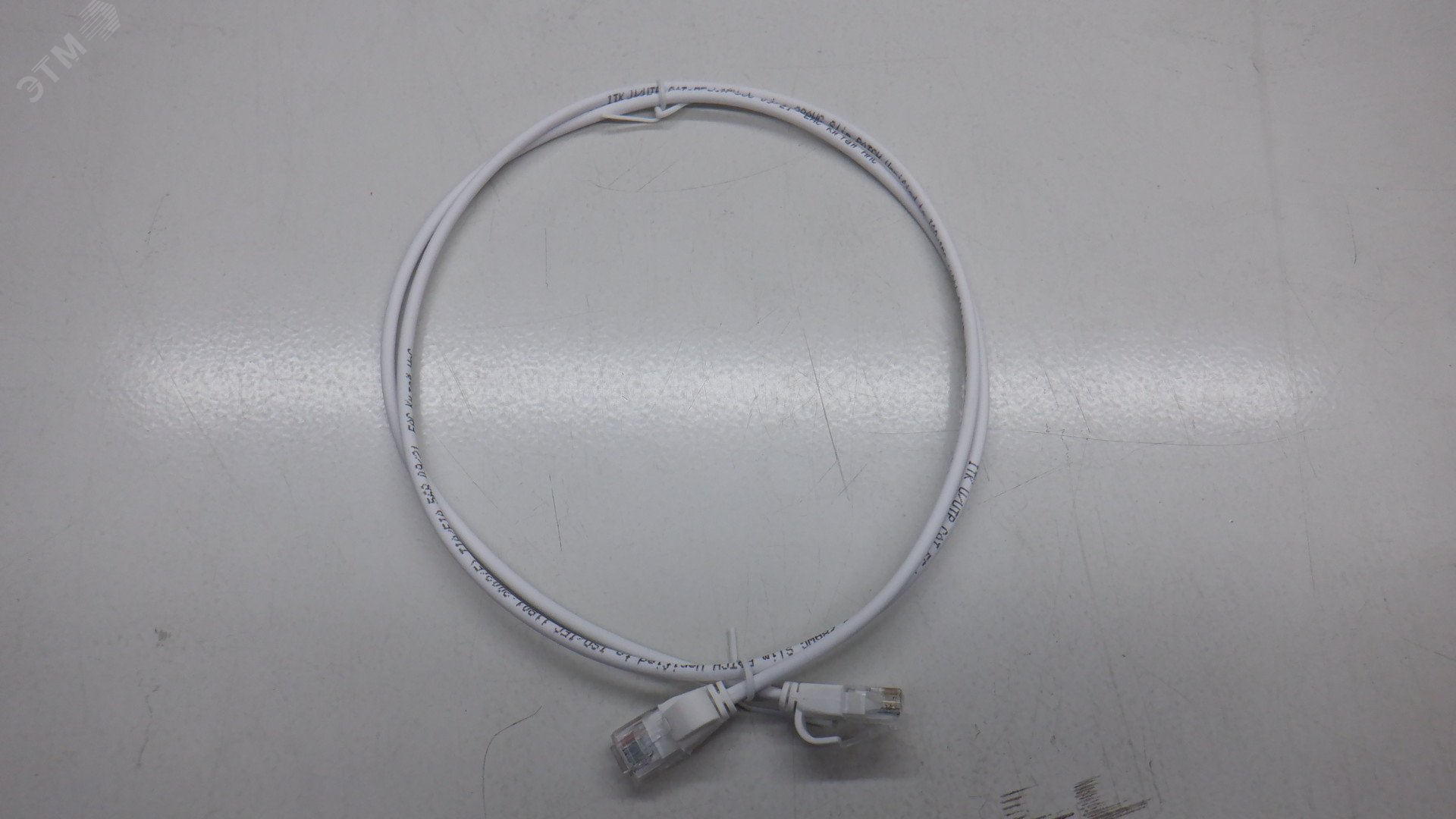 Патч-корд категории 5E UTP LSZH 1м slim колпачок с язычком белый PC08-C5EUL-1M-SL-WT - IEK