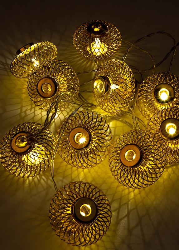 Гирлянда светодиодная "Фонарики" золото 5х3см 10LED тепл. бел. 1.8+0.3м КОСМОС KOC_GIR-B121 - Космос