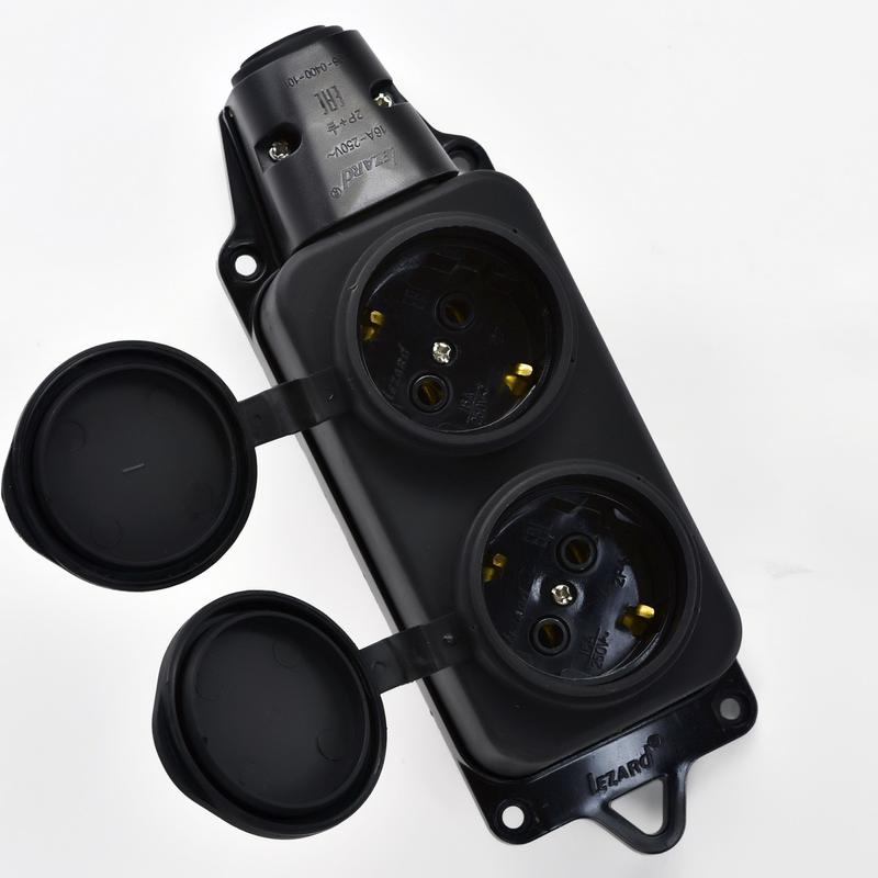Колодка 2-м 16А IP44 2P+PE 220-240В с защ. крышками каучук 106-0400-0110/110 - Lezard