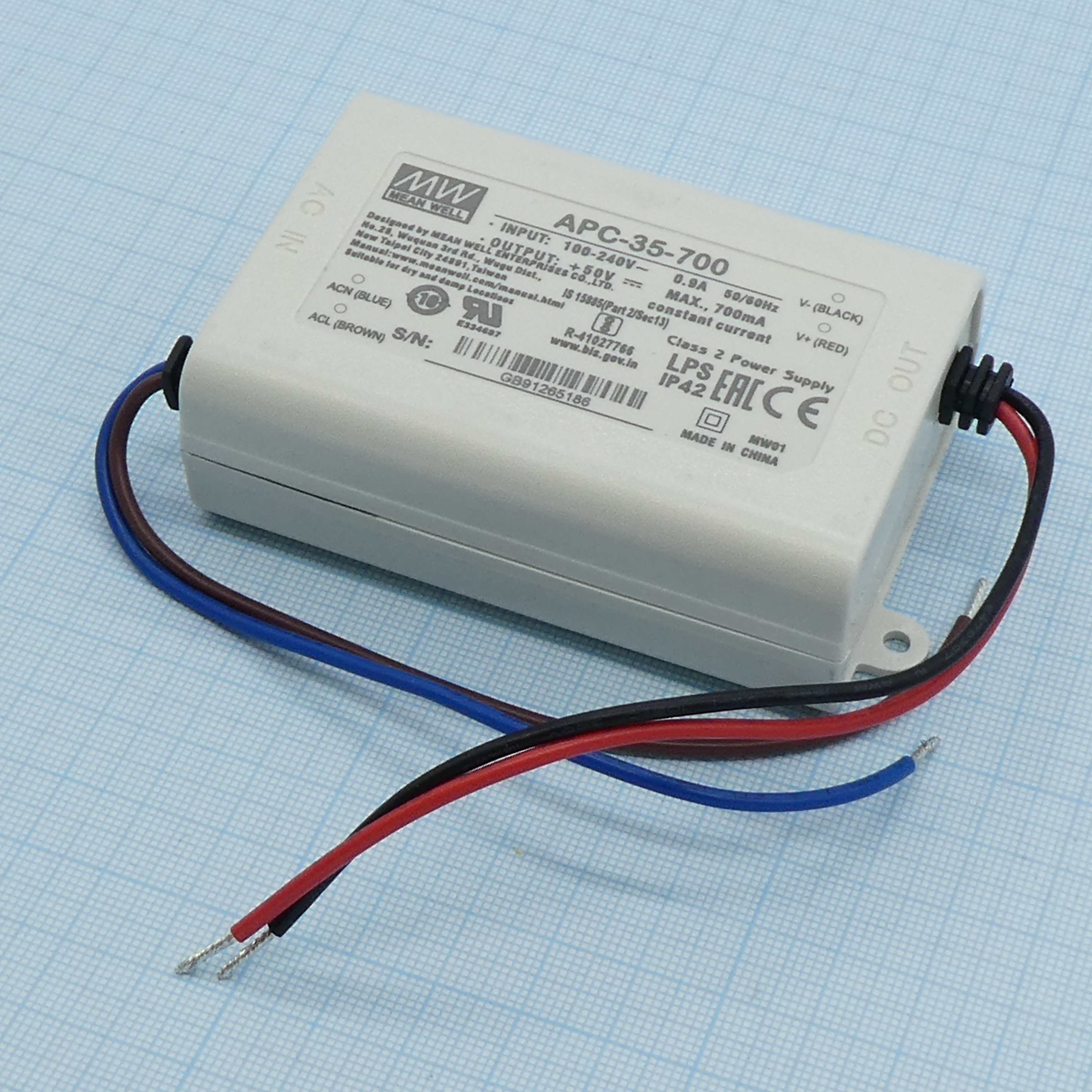 APC-35-700 - MW