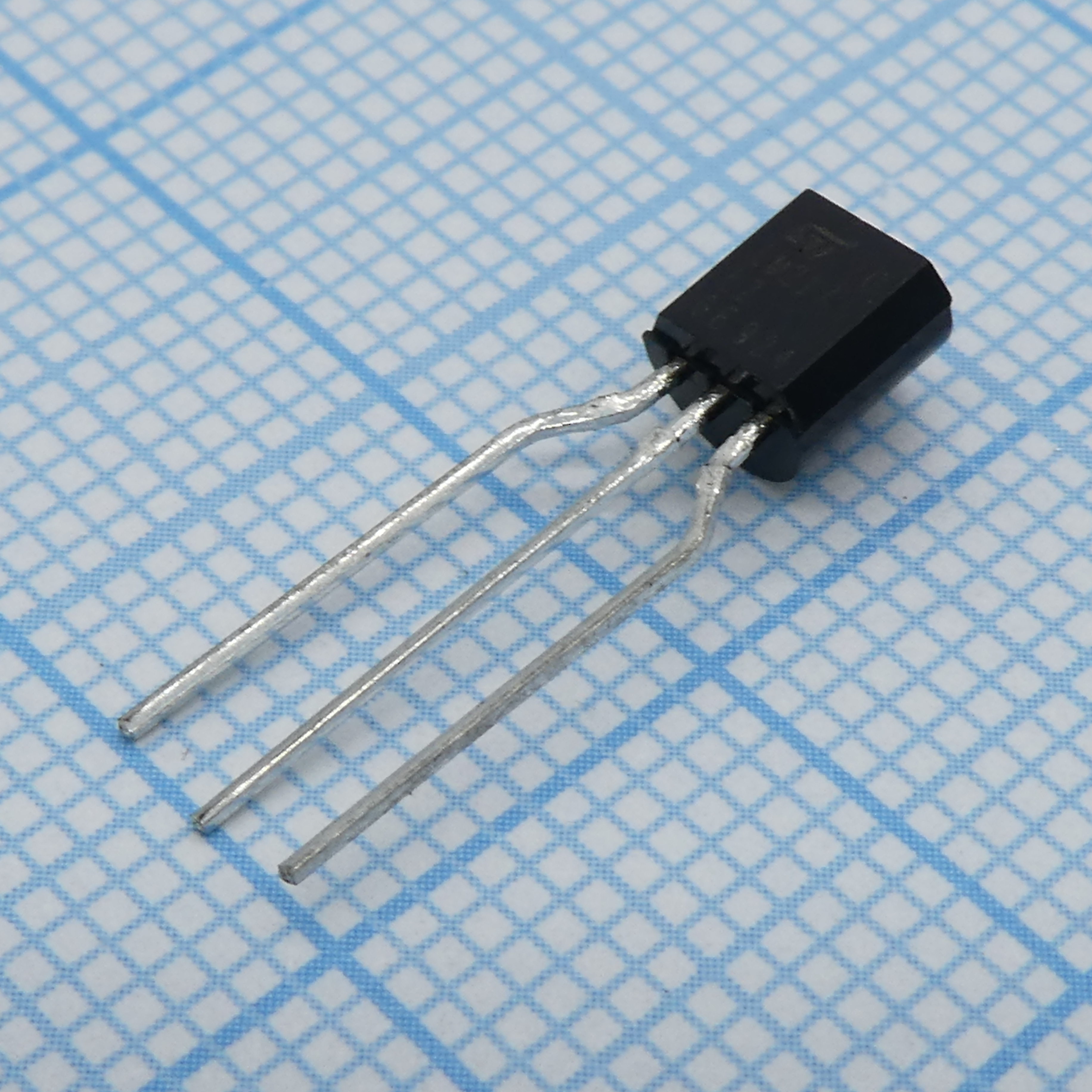 LM217LZ-TR - STM