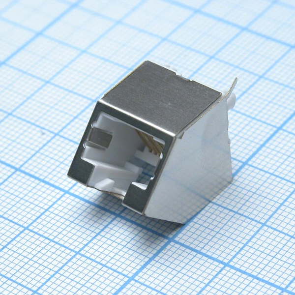 TJ8P8C розетка в плату 52-61 5226-B 8P - CZT