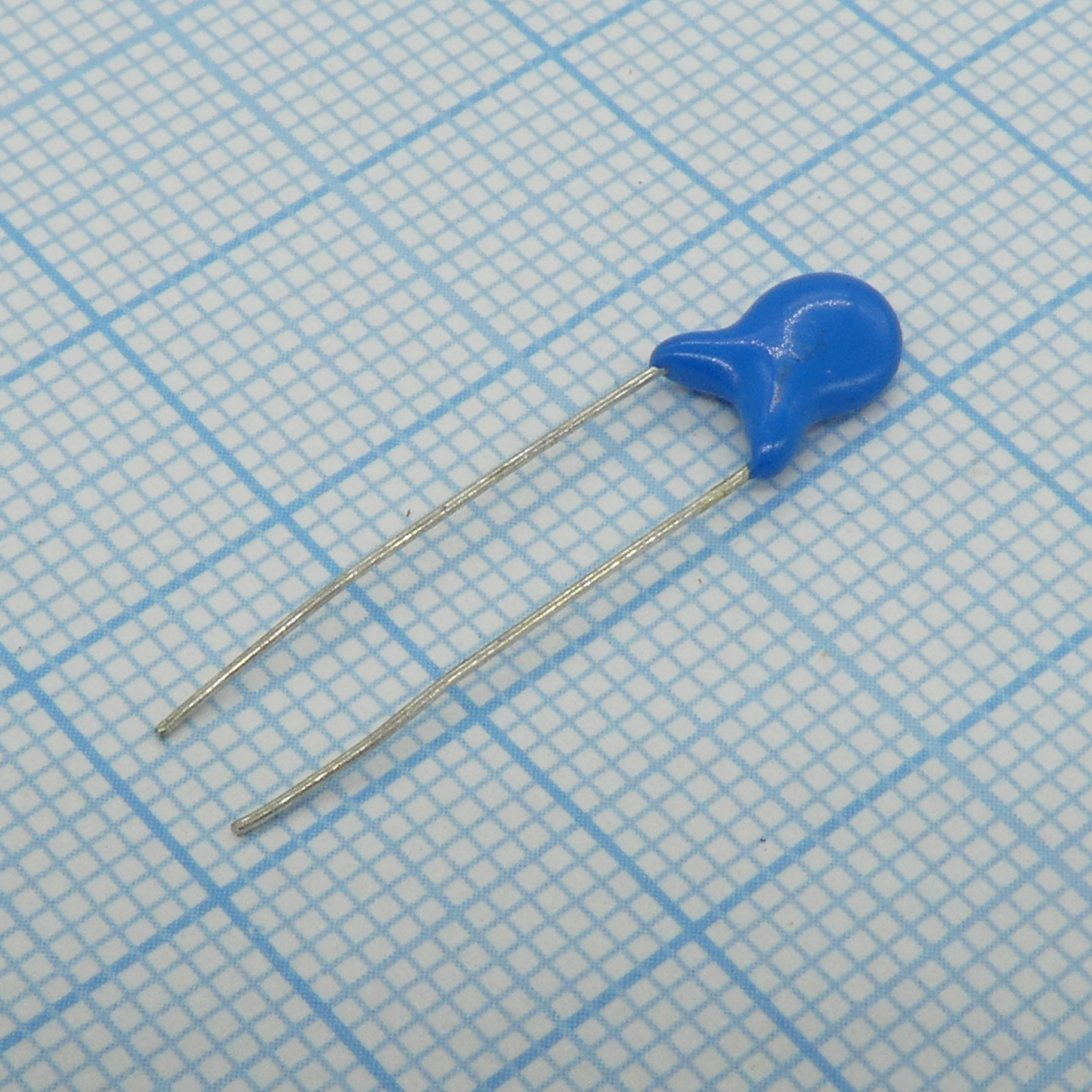 SL 1kV  22pF  ±10% - .