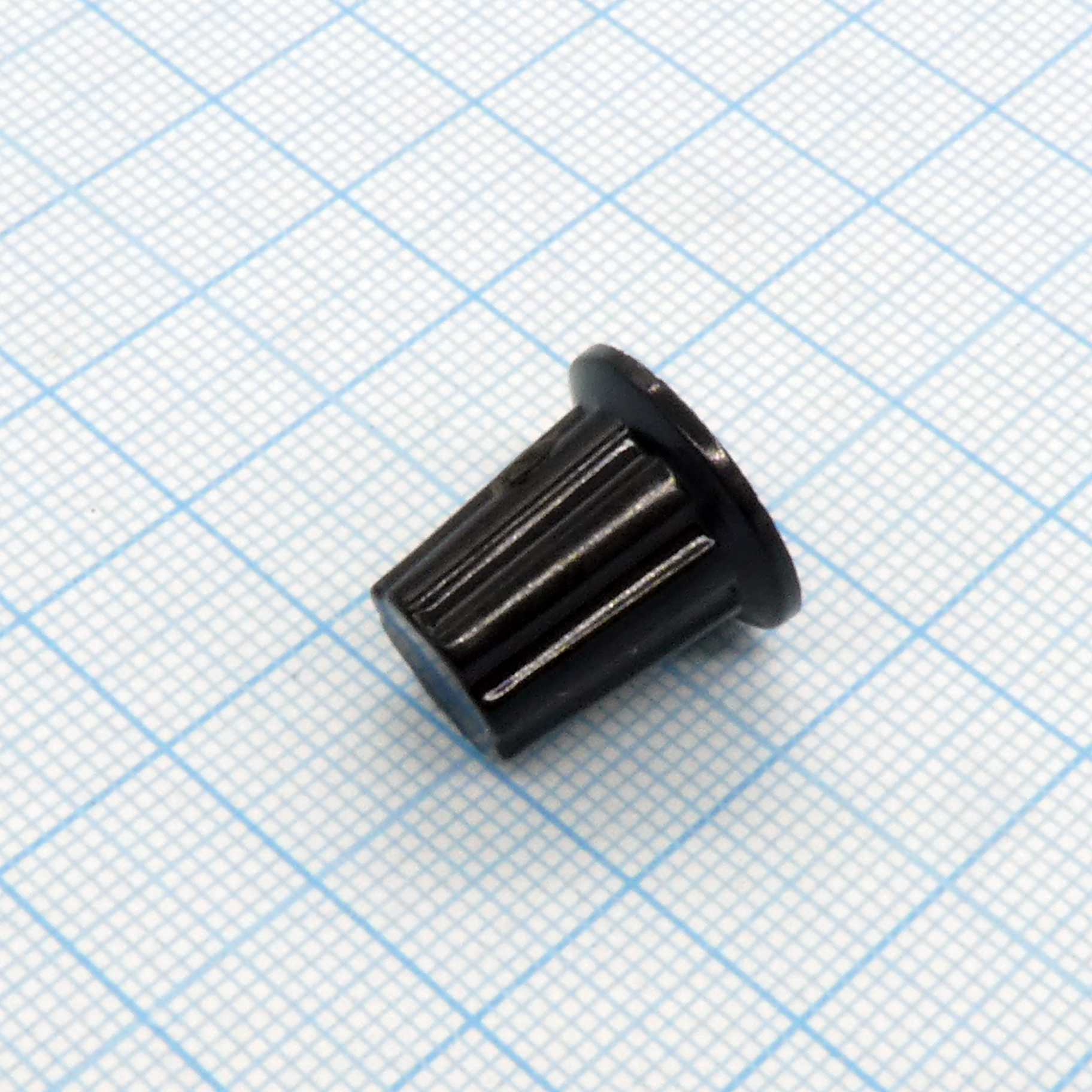 Ручка K17-01 bakelite d=4 - YRE