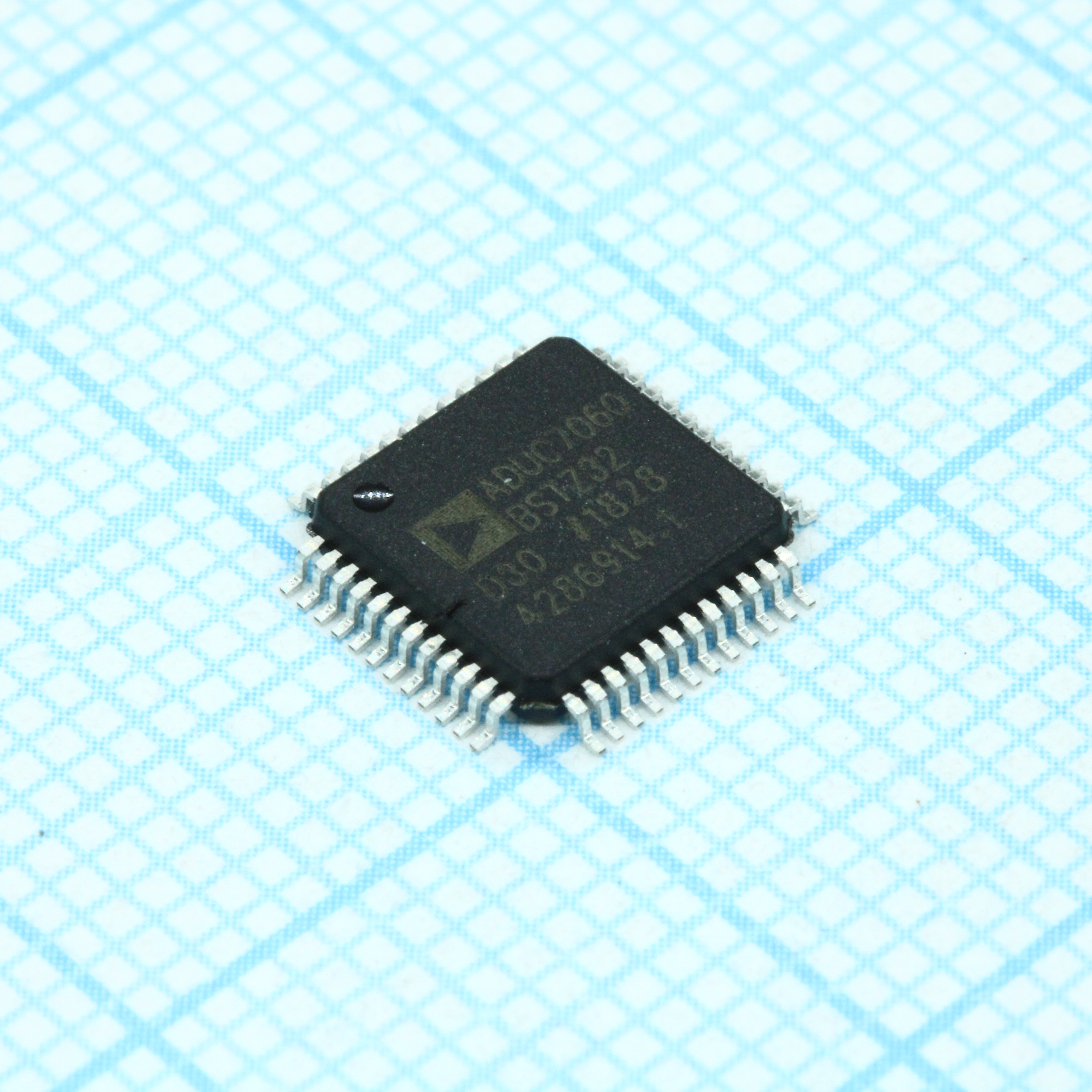 ADUC7060BSTZ32-RL - AD