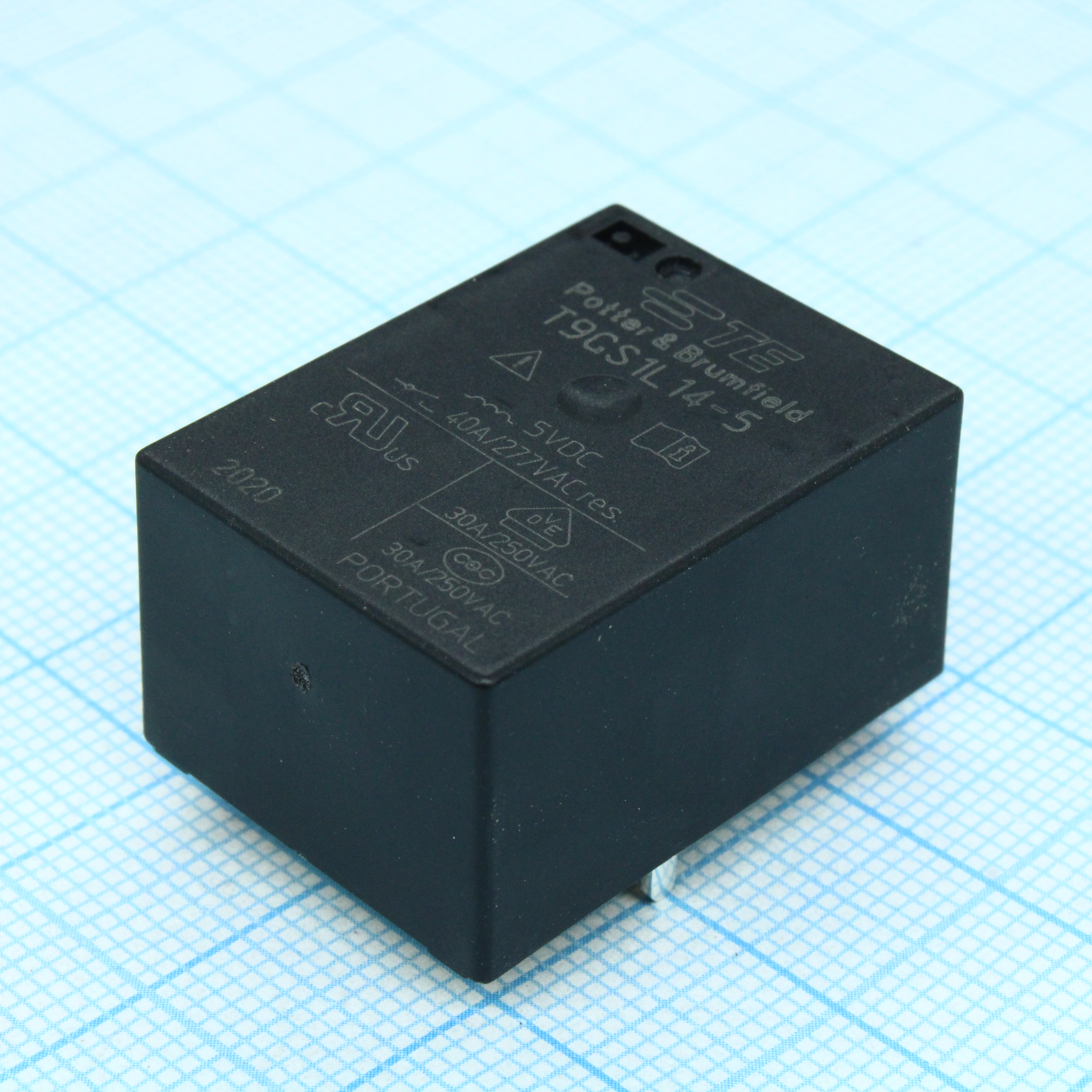 1558666-1 - TE Connectivity
