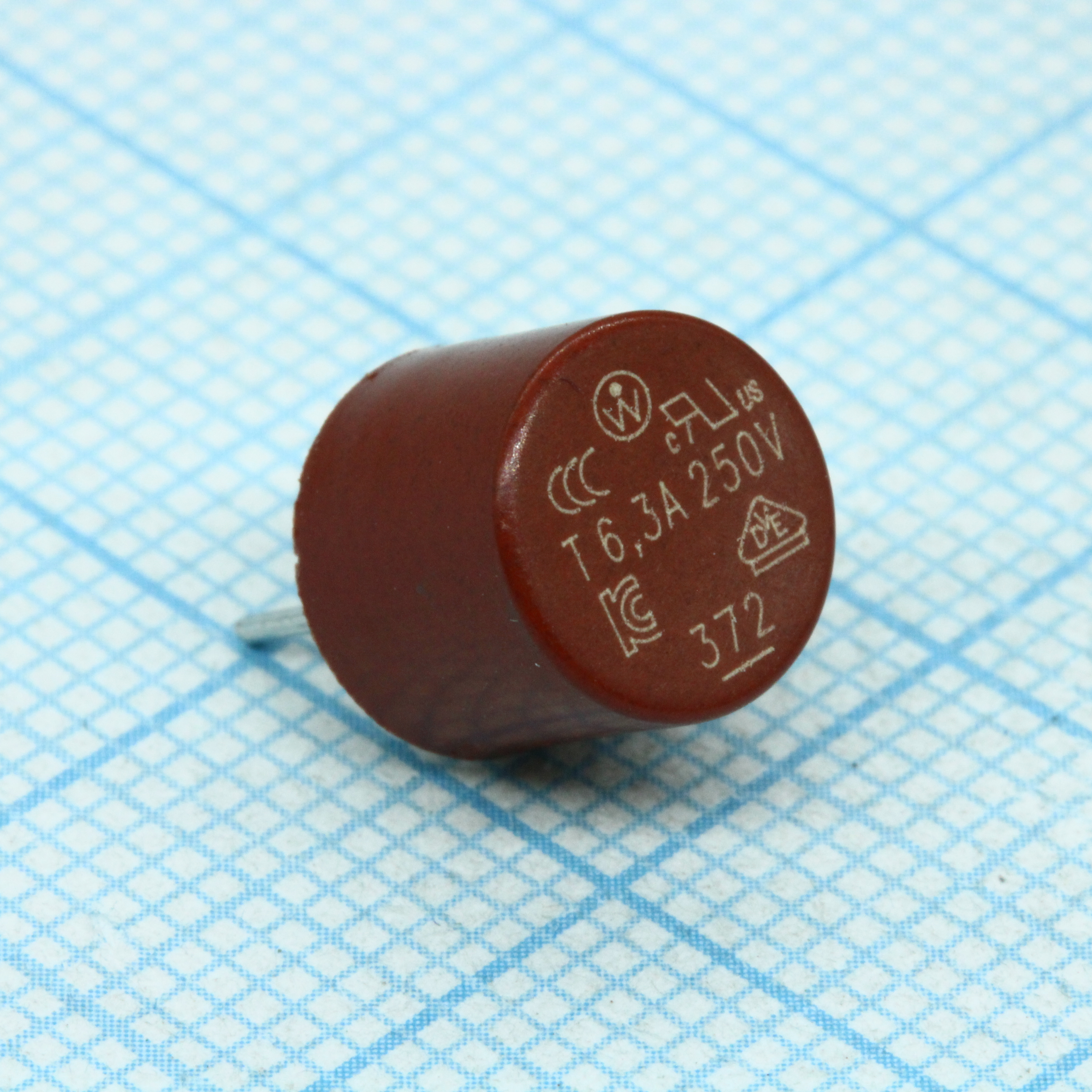 37216300411 - Littelfuse