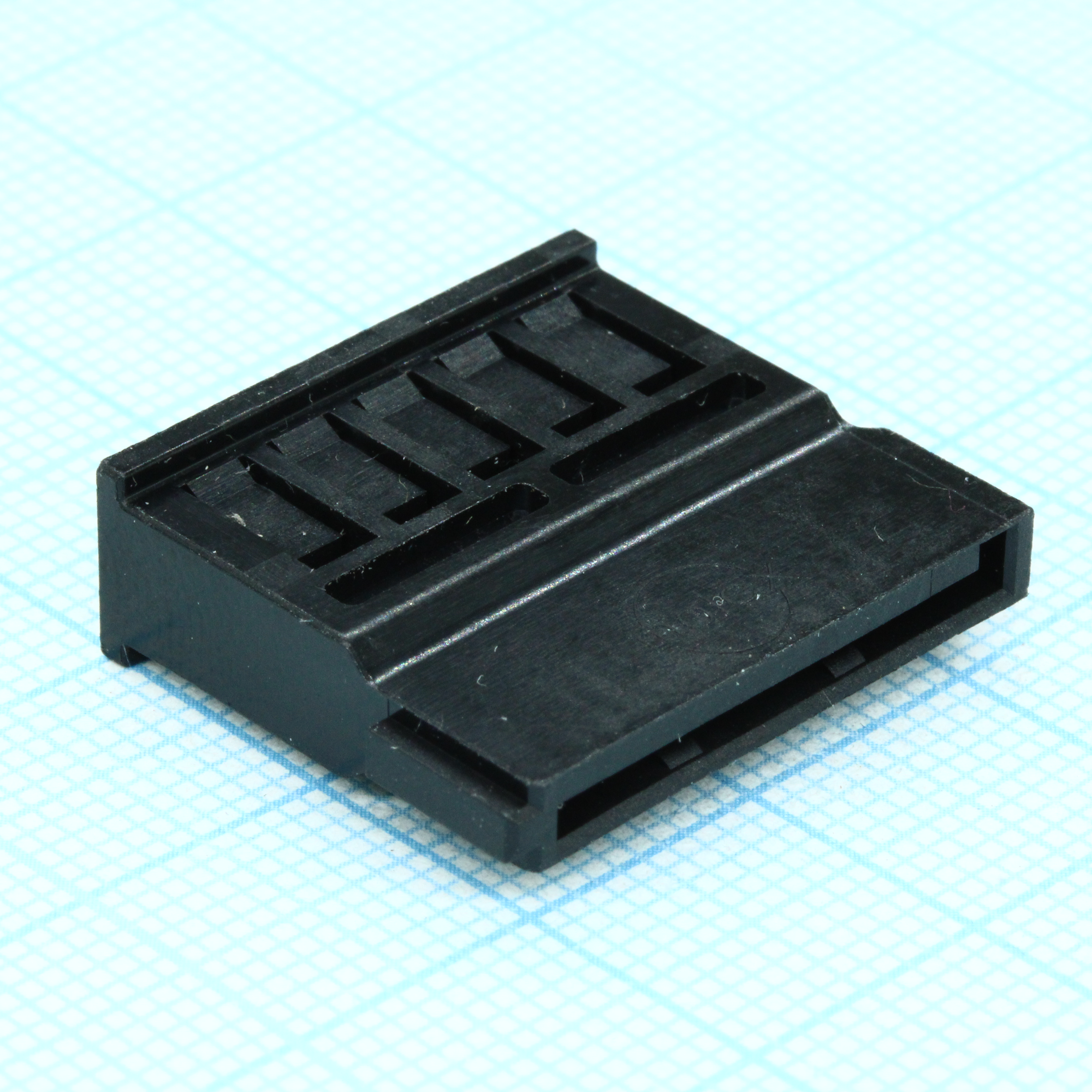675820000 - Molex