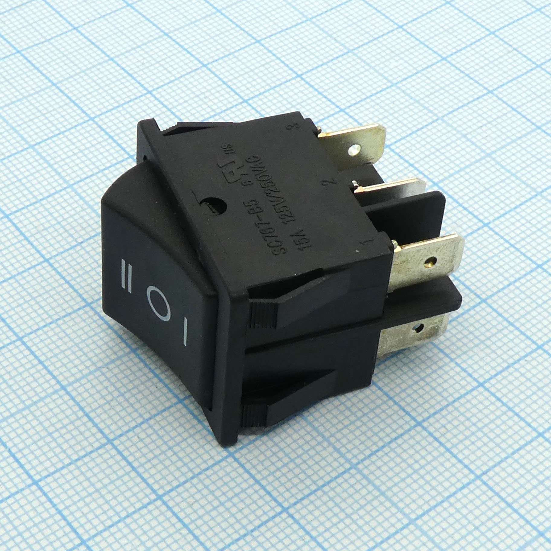 DS SC-767 ON-OFF-ON - .