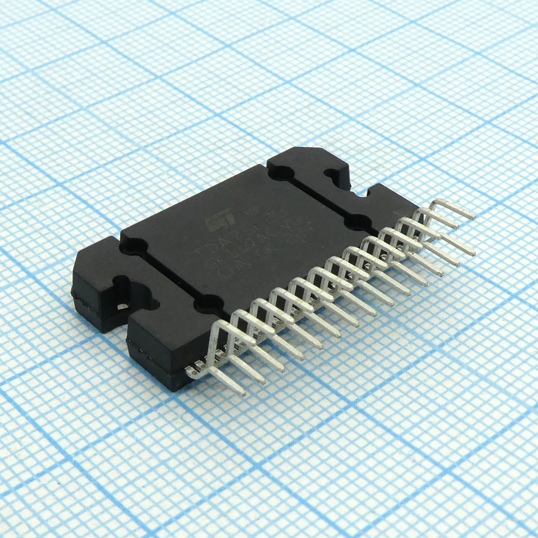 TDA7562B - STM