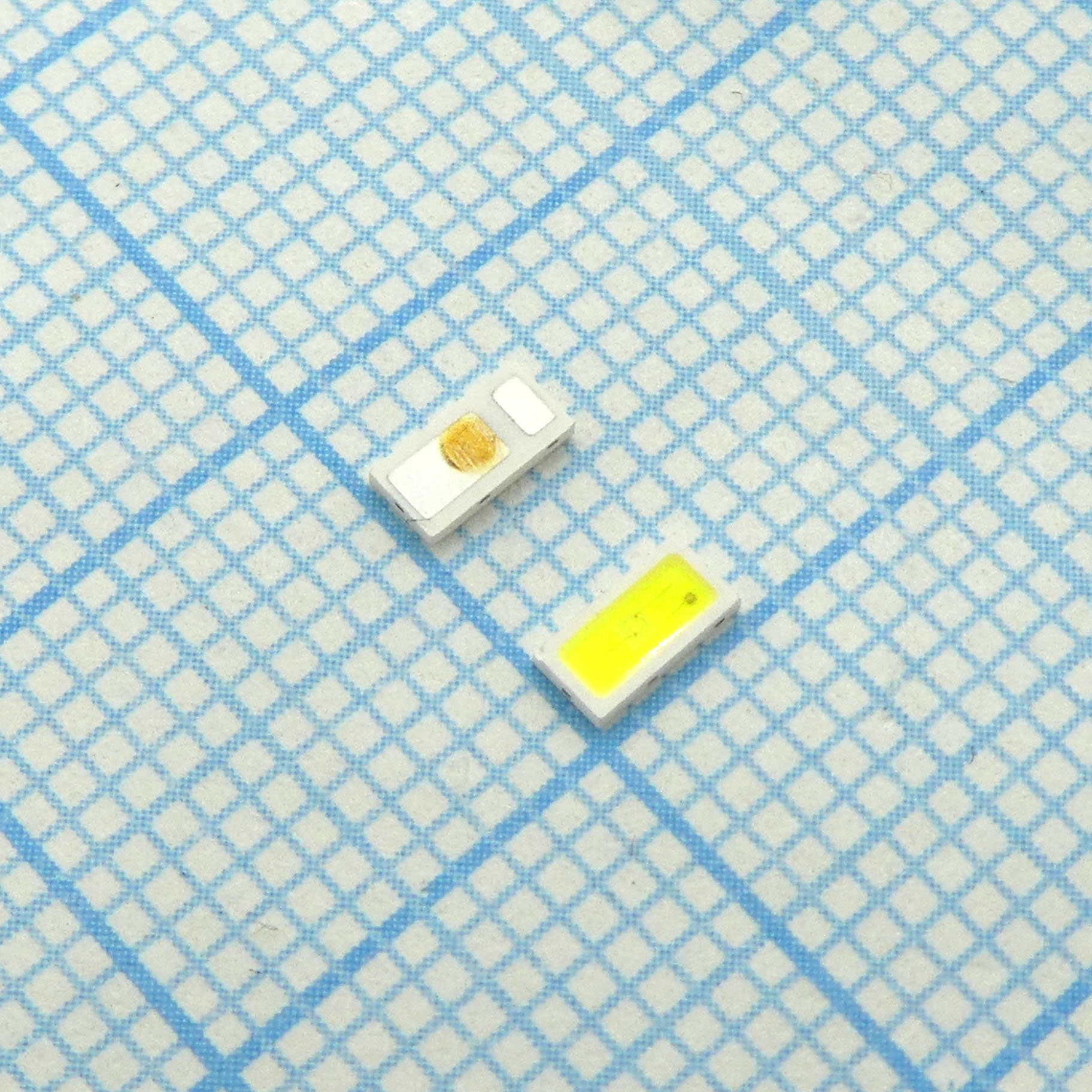 LED 4020 3V 1W W- - .