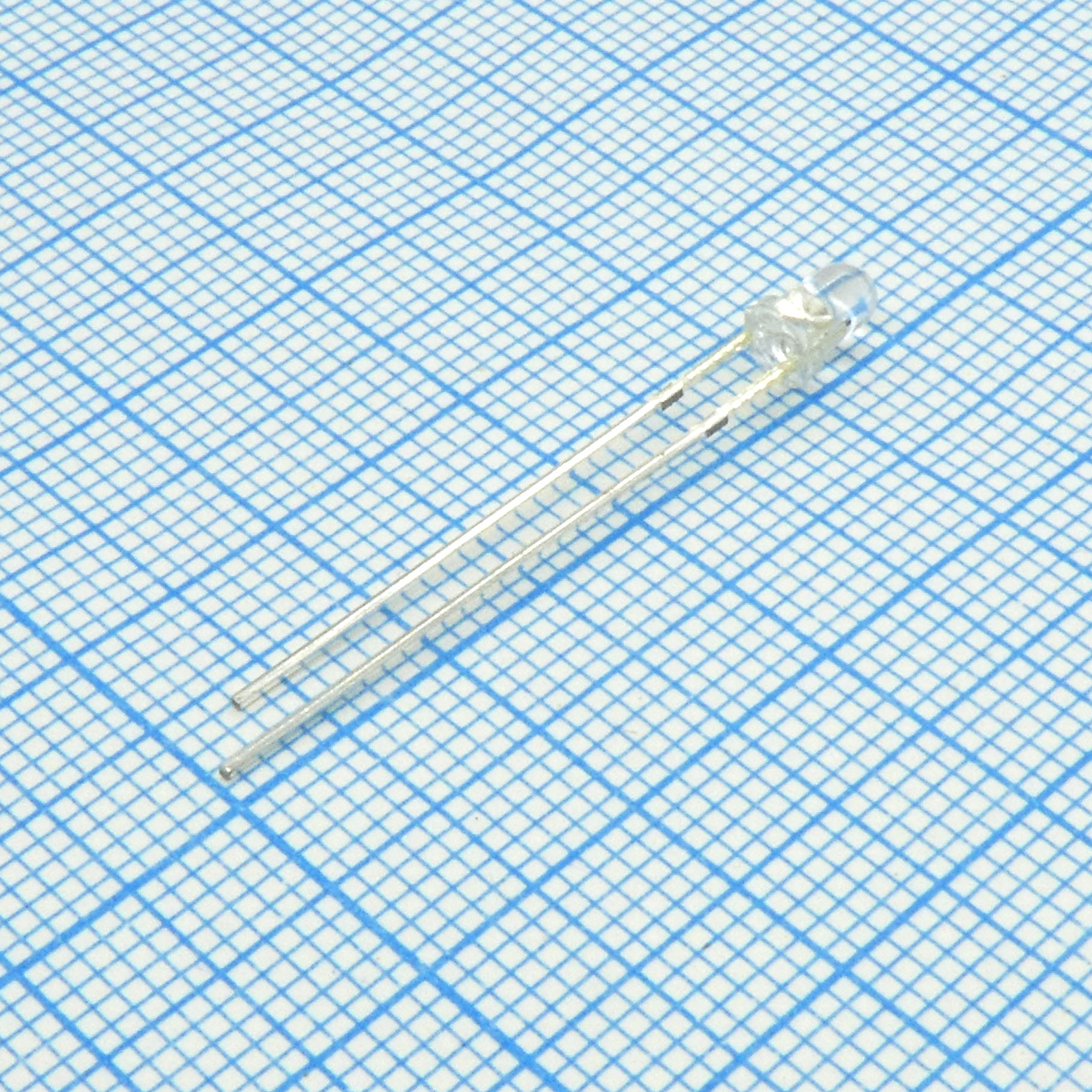 LED 3mm 12V белый - .
