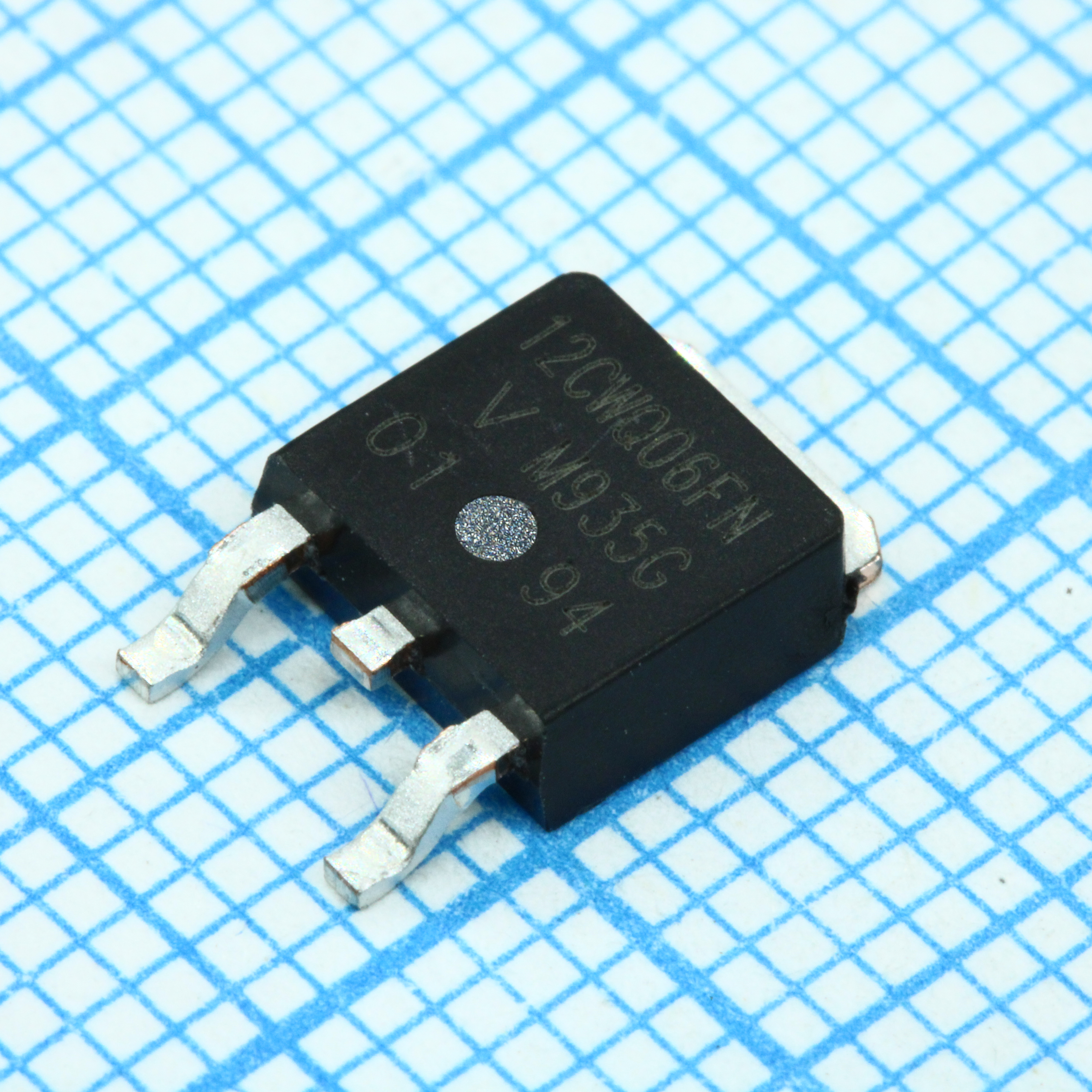 VS-12CWQ06FNTR-M3 - VISHAY
