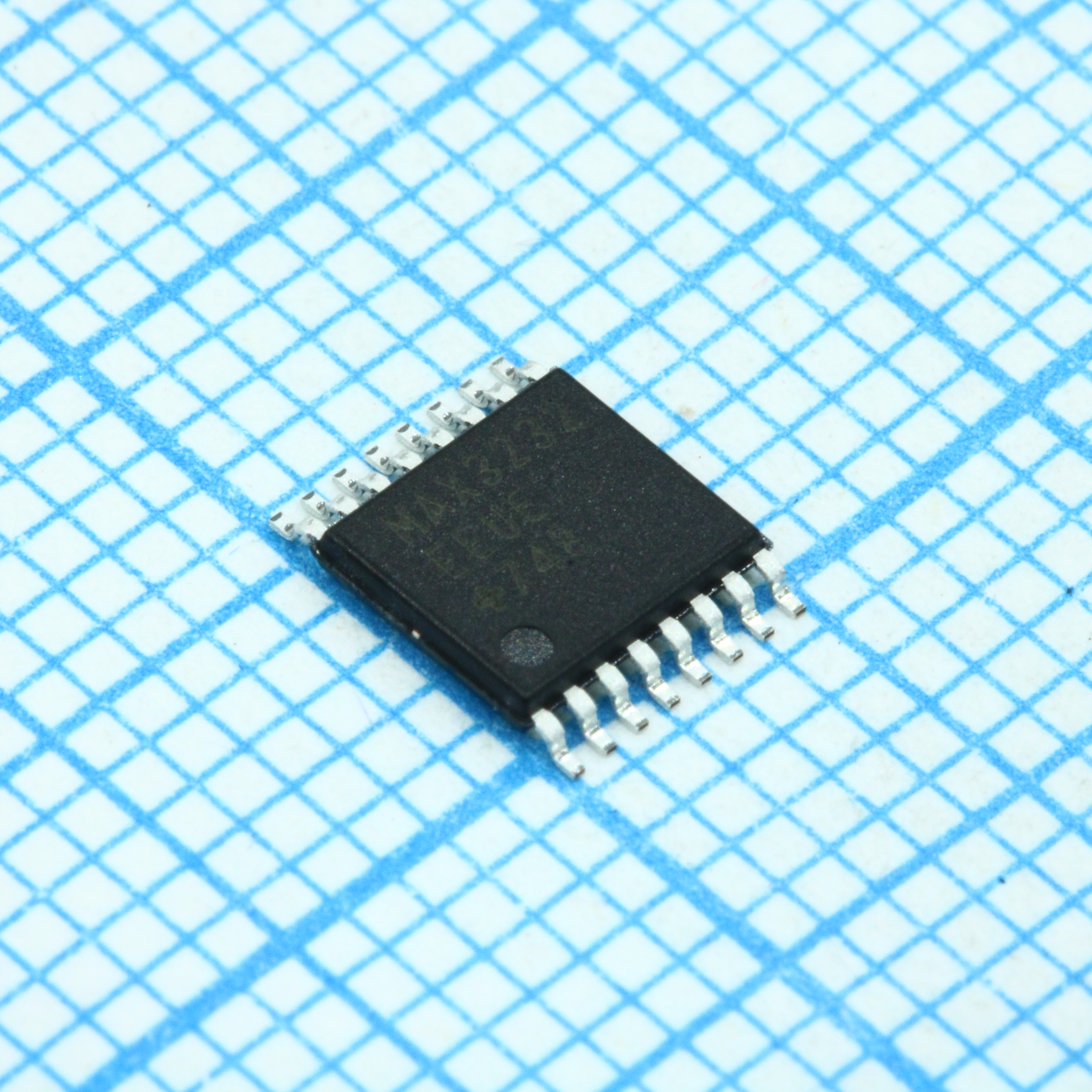 MAX3232EEUE+T - MAX