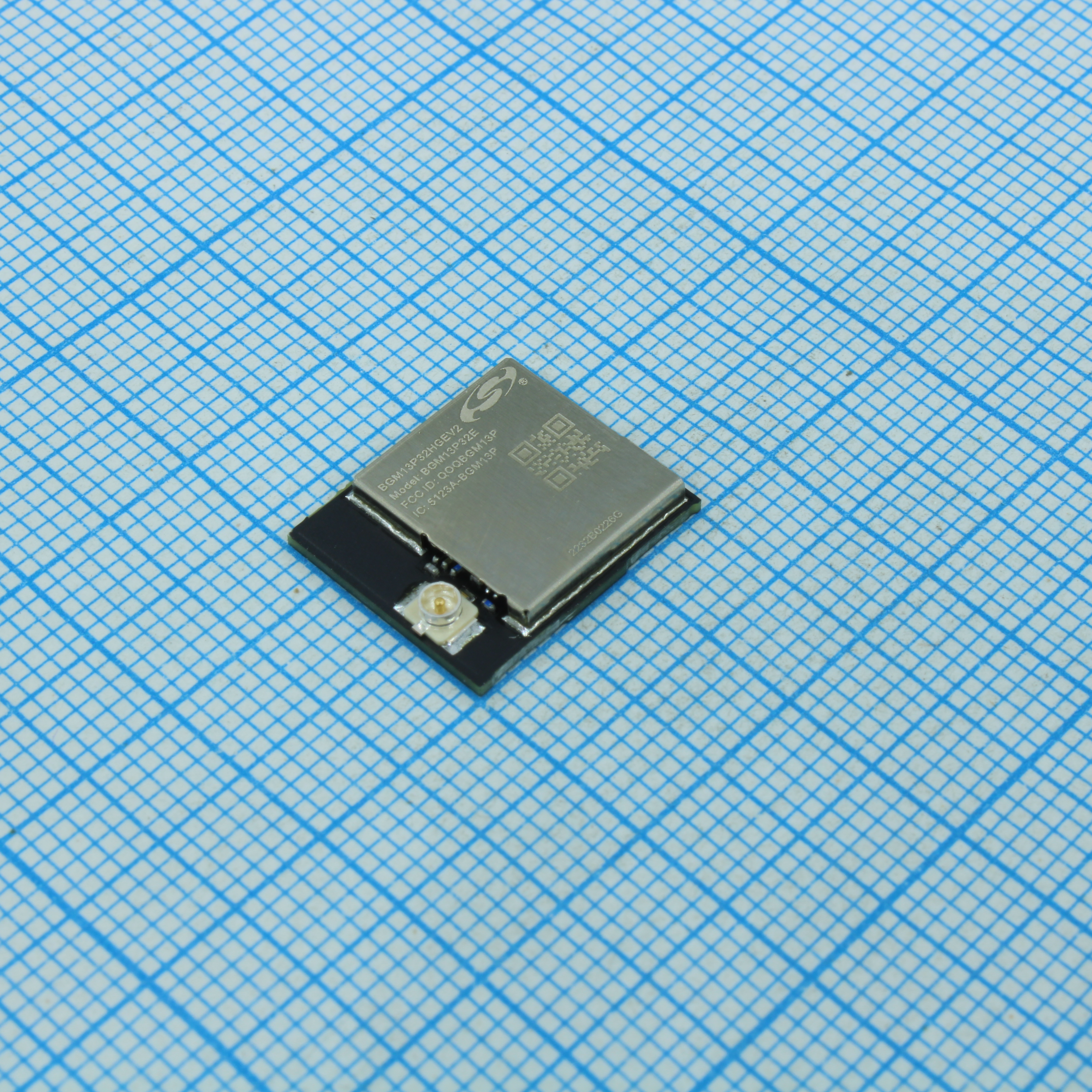 BGM13P32F512GE-V2R - SILAB