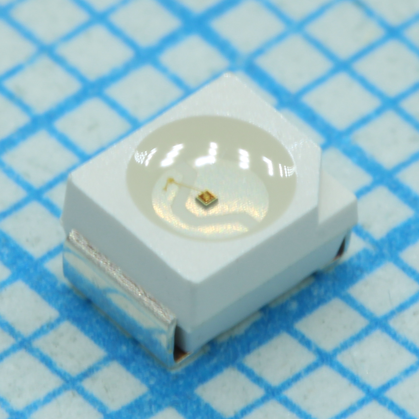 CLM1B-RKW-CUbVbAA3 - CREE-LED