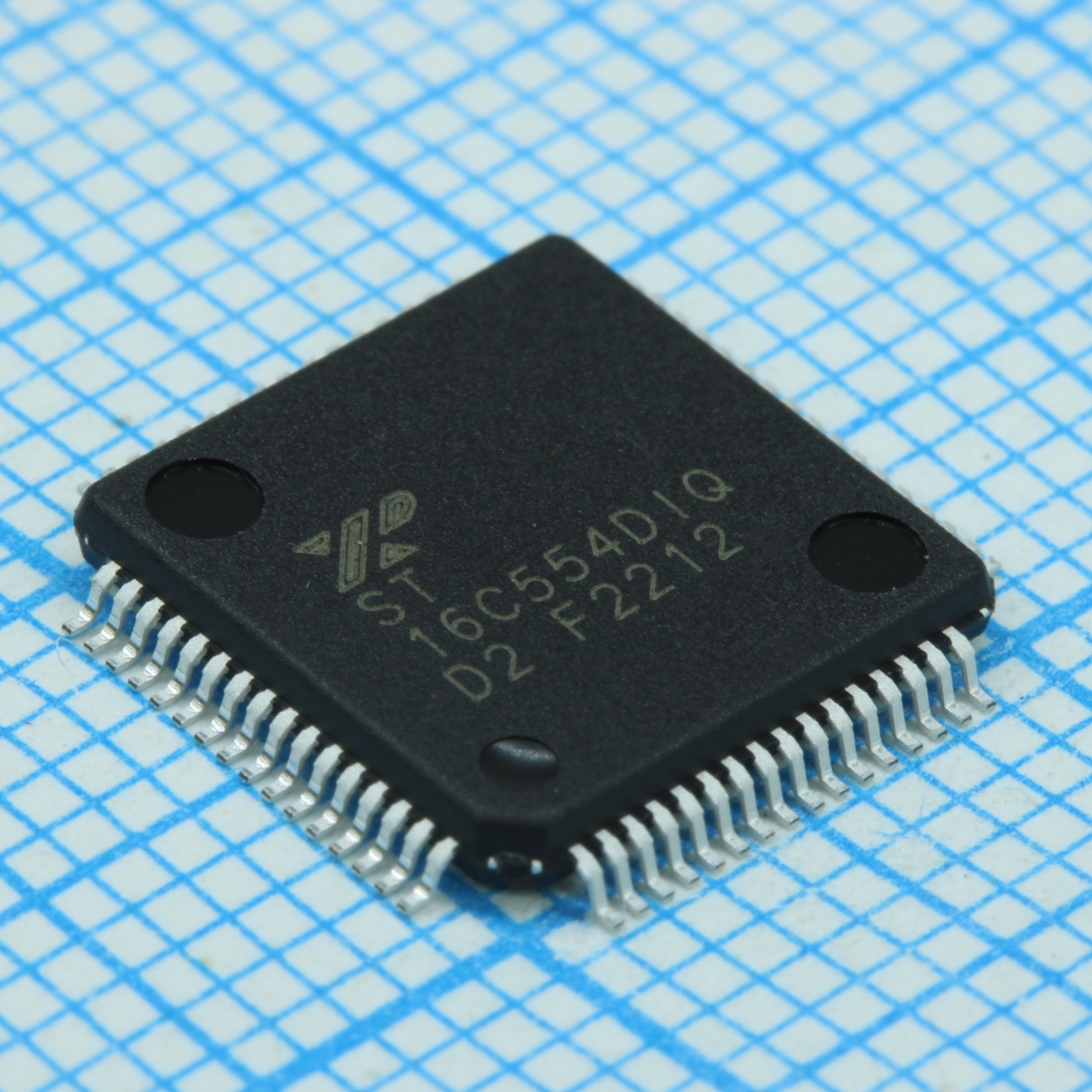 ST16C554DIQ64-F - MaxLinear