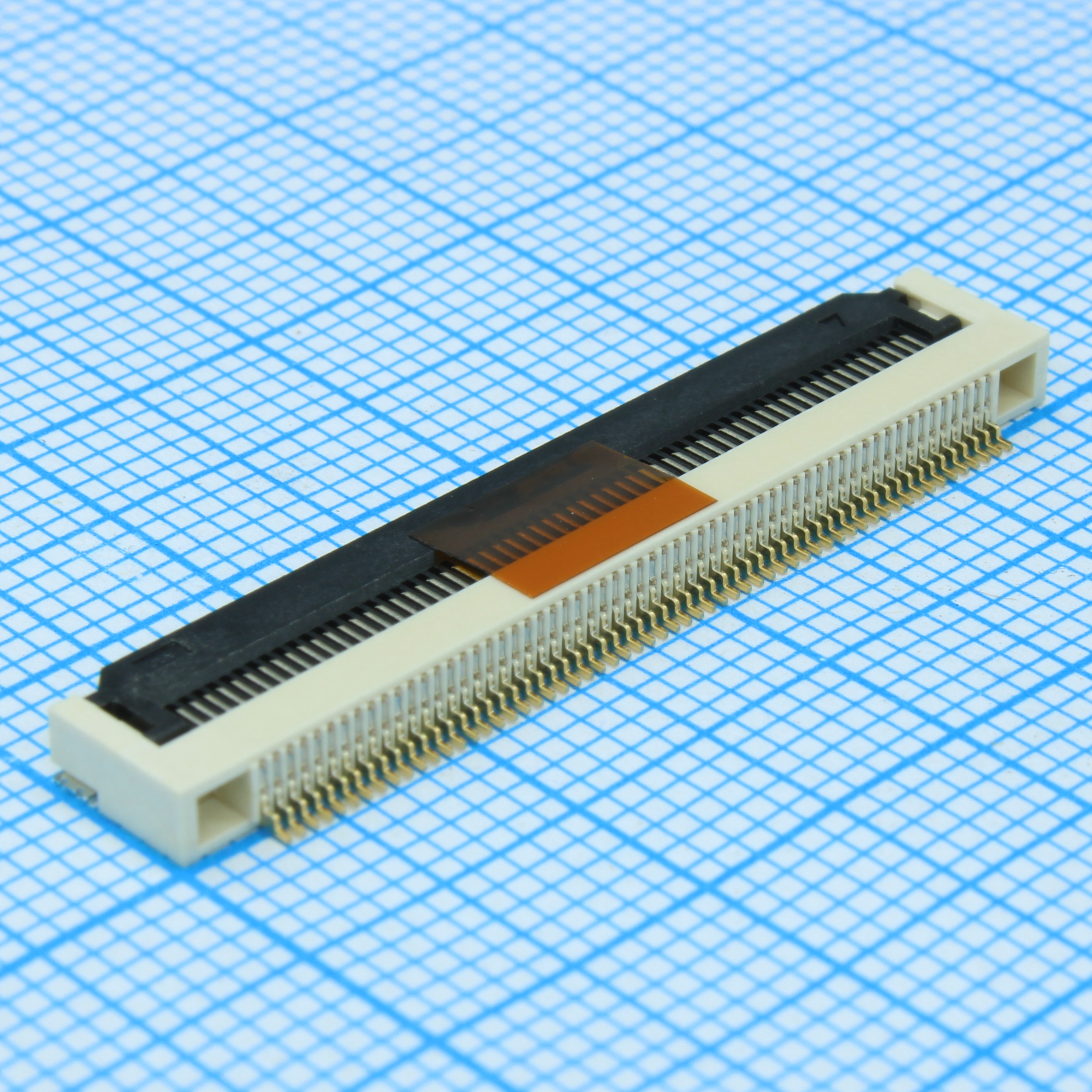 F31L-1A7H1-11060 - AMPHENOL