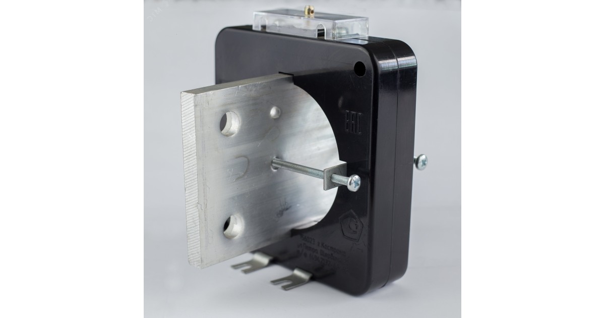 Купить Трансформатор тока измерительный Т-0,66 5 ВА 0,5 1500/5 М (поворотная шина) ОС0000005243 ФКУ Кострома оптом в Москве