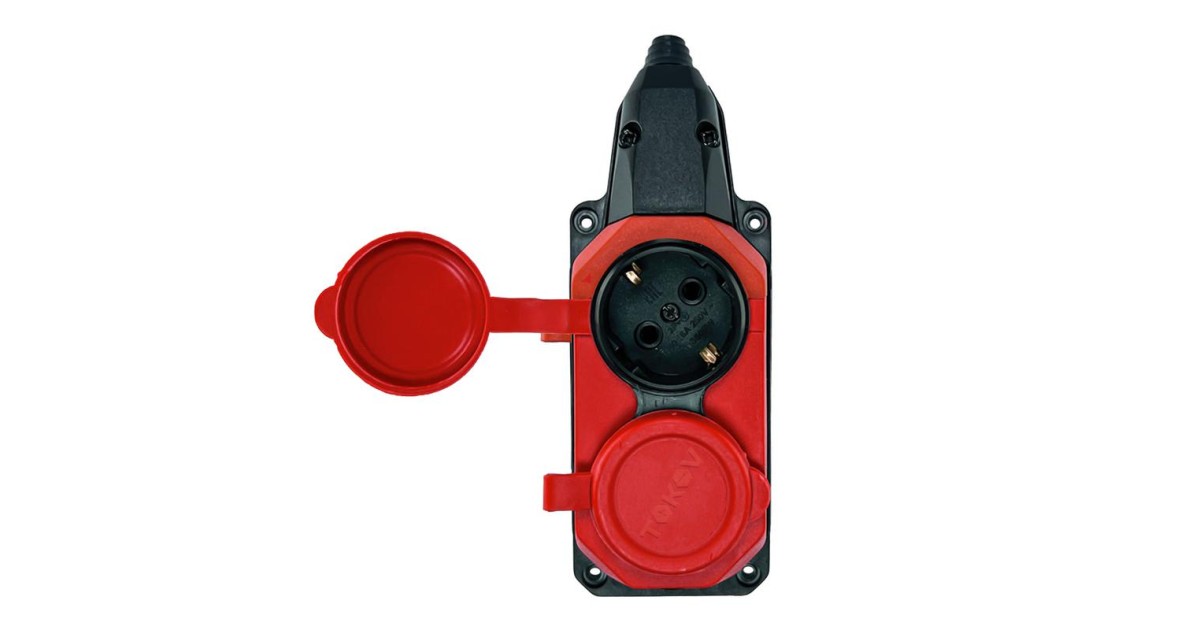 Купить Колодка удлинителя 2-м с заземл. 16А IP44 каучук красн. TOKOV TKE-C13-KK2-Z TOKOV ELECTRIC оптом в Москве