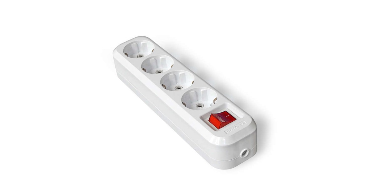 Купить Колодка удлинителя 4-м с заземл. с выкл. АБС-пластик S304 UNIVersal оптом в Москве