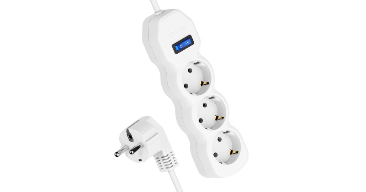 Купить Удлинитель 3х5м с заземл. 10А IP20 ПВС 3х0.75 с выкл. YKsm5m-3g-Z-V(10A)P Космос оптом в Москве