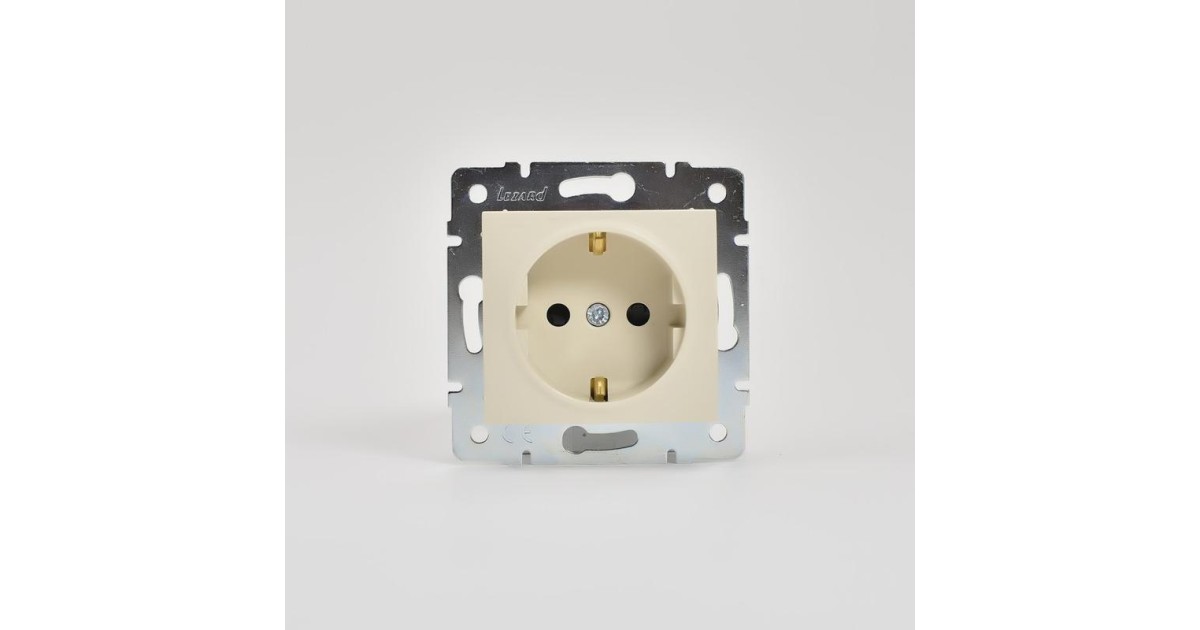Купить Розетка 1-м СП Karina с заземл. защ. шторки термопласт механизм крем. 707-0388-124B Lezard оптом в Москве