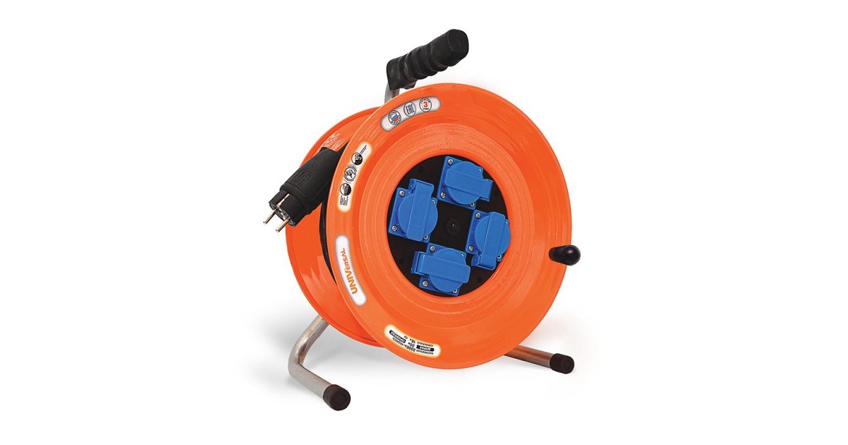 Купить Удлинитель на катушке 4х30м с заземл. 16А IP44 ВЕМ-259 КГ 3х1.5 термозащита с защ. крышкой 9632972 UNIVersal оптом в Москве