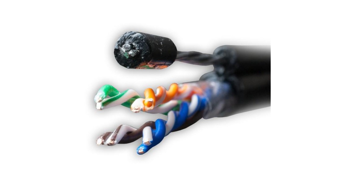 Купить Кабель витая пара F/UTP кат.5E 4х2х24AWG solid Cu PE Outdoor Standard трос черн. (м) 01-1026-1 SUPRLAN оптом в Москве