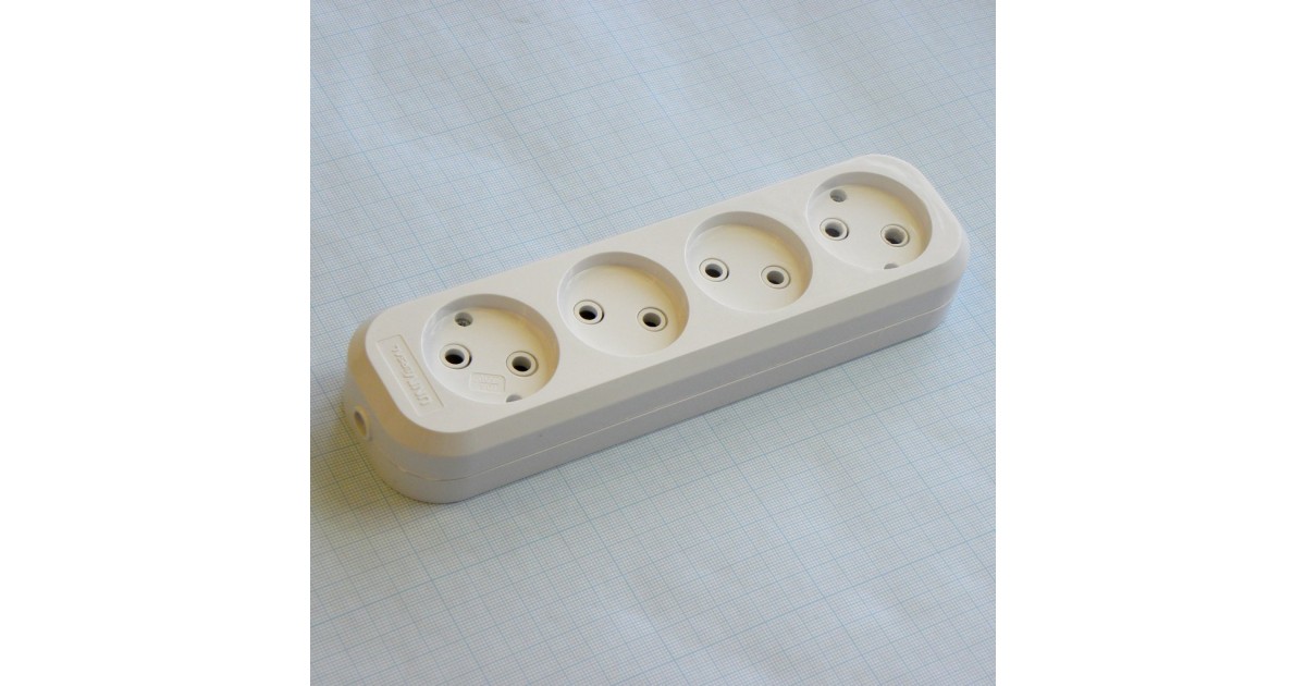 Купить Колодка розеточная x4 10А UNIVersal оптом в Москве