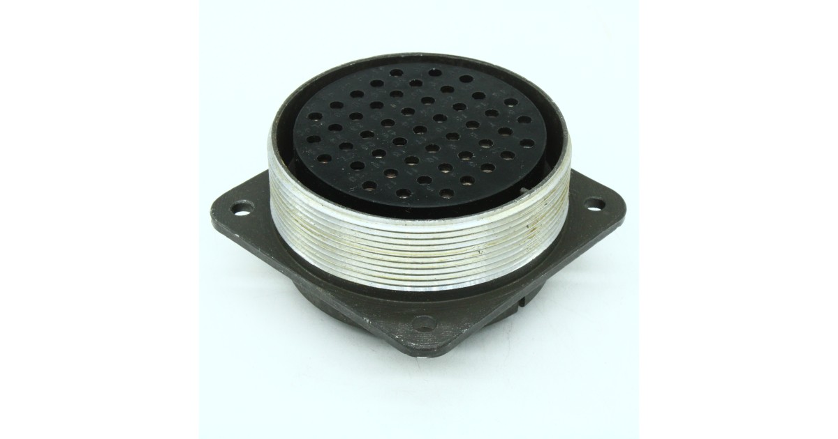 Купить ШР60П47ЭГ2 розетка Россия оптом в Москве