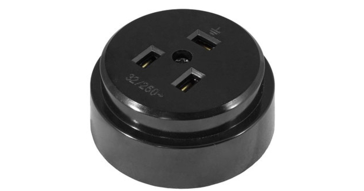 Купить РШ 2P+PE 250В ЧЕРНАЯ RUICHI оптом в Москве