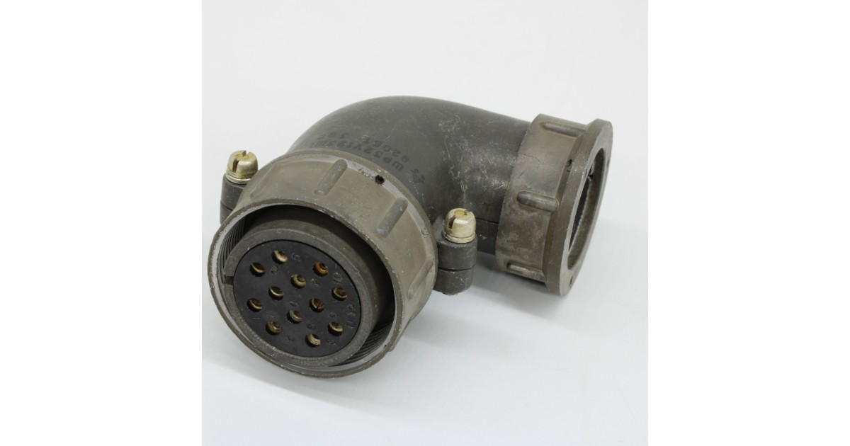 Купить ШР32У12ЭШ1 розетка Россия оптом в Москве