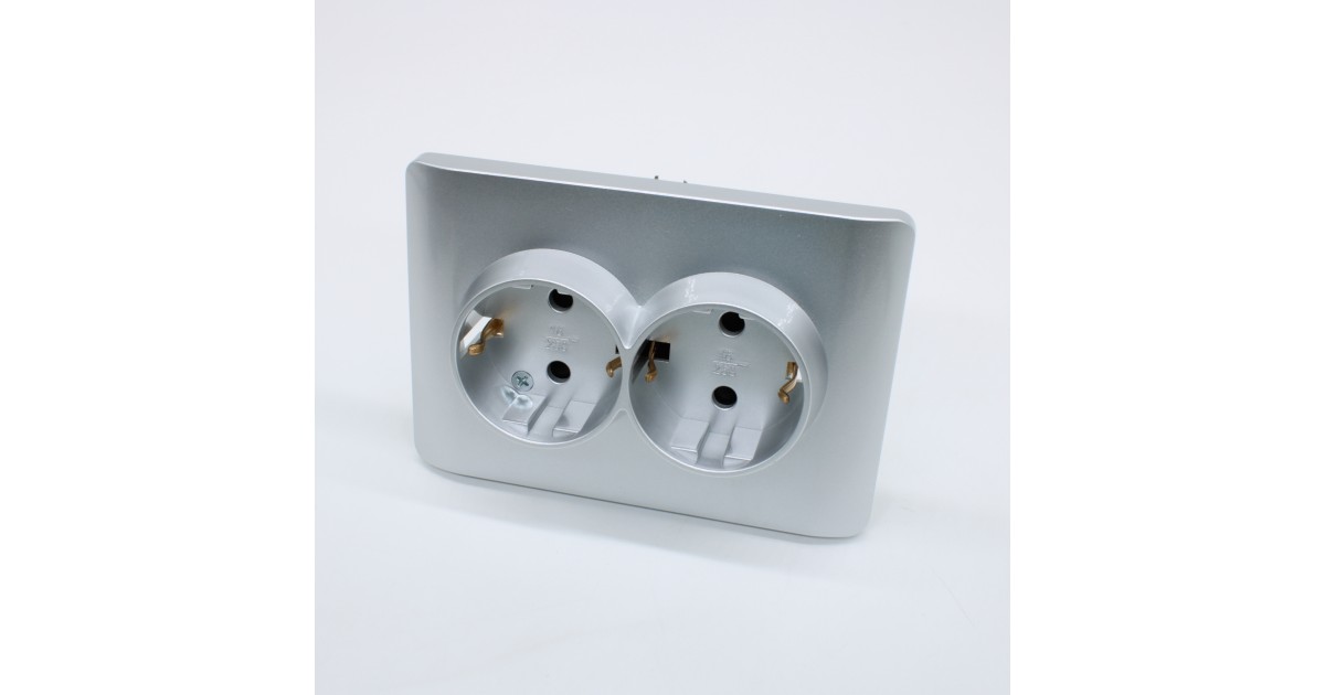 Купить (NEW3-E) Розетка с/з со шторками двойная, 16А, серебряный 431419 CHINT оптом в Москве